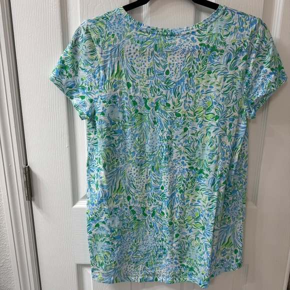 Lilly Pulitzer “Under the Palms” Blue Green V-Neck Tee – Size Small, EUC - Picture 2 of 2